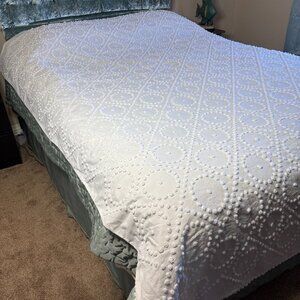 Vintage Chenille White Coverlet Popcorn Dot Texture Twin